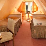 ホテル Logis Saint-martin 3*