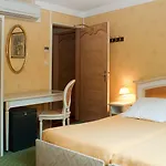 ホテル Logis Saint-martin 3*