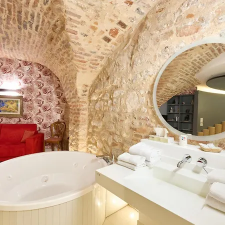 Logis Saint-martin فندق